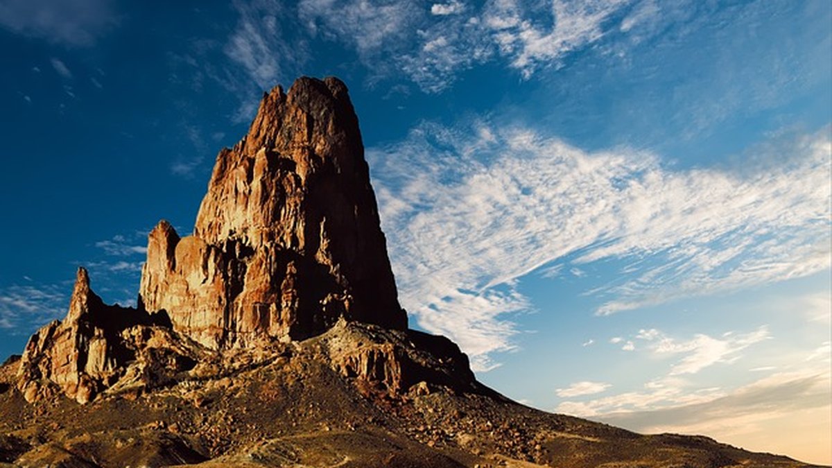 Pre-workout stretching for remote workers: quick prep to perform better